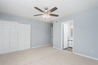 9140 Black Heath Cir in Charlotte, NC - Building Photo - Building Photo