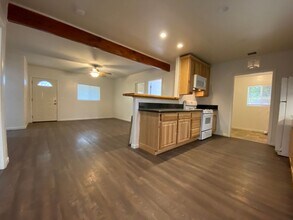 863 Union St in Maricopa, CA - Building Photo - Building Photo