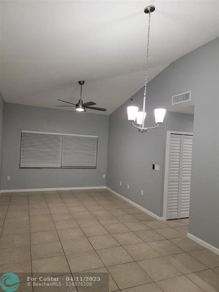 2901 Riverside Dr in Coral Springs, FL - Building Photo - Building Photo