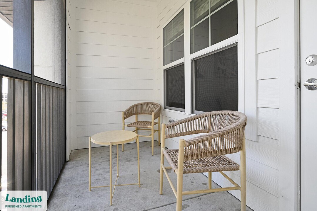 3060 Southcreek Blvd in Orlando, FL - Building Photo
