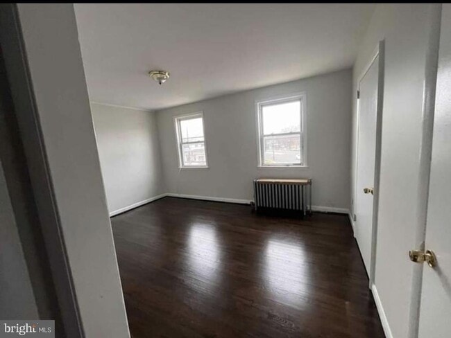 property at 722 W Maple Ave
