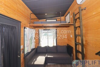 2030 Black Canyon Rd in Ramona, CA - Foto de edificio - Building Photo