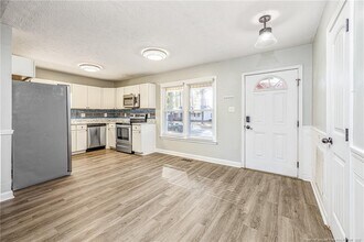 925 Winterberry Dr in Fayetteville, NC - Building Photo - Building Photo