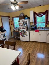 153 Cherry St, Unit 3 in Cambridge, MA - Foto de edificio - Building Photo
