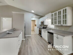 413 Glenwood Ave in Osprey, FL - Building Photo - Building Photo