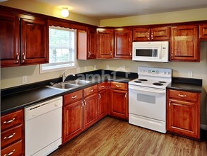 1215 Baker Creek Dr in Spring Hill, TN - Building Photo - Building Photo