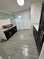 13425 NW 31st Ave in Opa Locka, FL - Building Photo