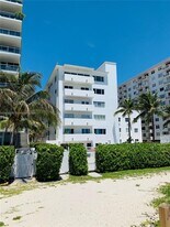 325 Ocean Dr in Miami Beach, FL - Building Photo
