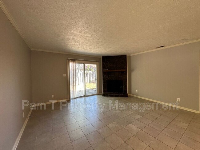 1 Flowering Peach Ct in Savannah, GA - Building Photo - Building Photo