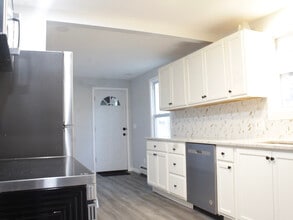 7 Reinemann St in Albany, NY - Building Photo - Building Photo