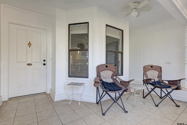 16744 Overland Stage Dr in Tyler, TX - Foto de edificio - Building Photo