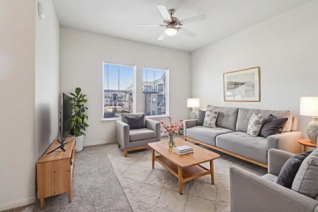 Denton Grove in Denton, TX - Foto de edificio - Building Photo