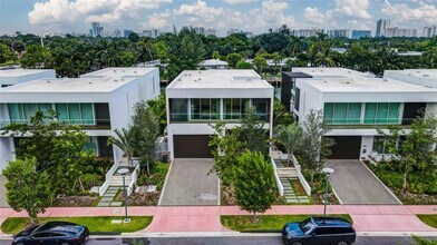 1051 W 48th St in Miami Beach, FL - Building Photo - Building Photo