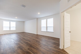 165 Acorn Cir in Boerne, TX - Foto de edificio - Building Photo
