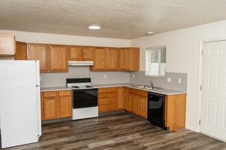 1395 N 290 W in Logan, UT - Building Photo - Building Photo