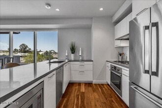 4422 N 75th St in Scottsdale, AZ - Foto de edificio - Building Photo