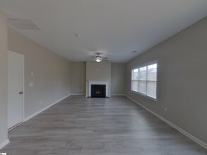 629 Grantleigh Dr in Duncan, SC - Building Photo - Building Photo