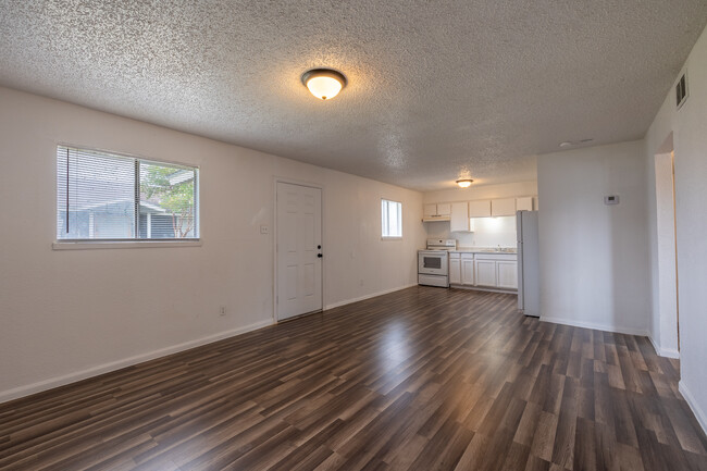 Bella Vista Apartments in Corpus Christi, TX - Building Photo - Interior Photo