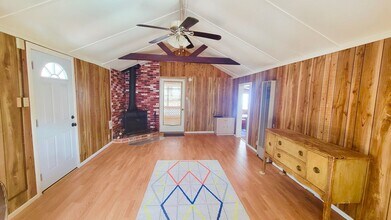 736 Santa Cruz Trail in Frazier Park, CA - Building Photo - Building Photo