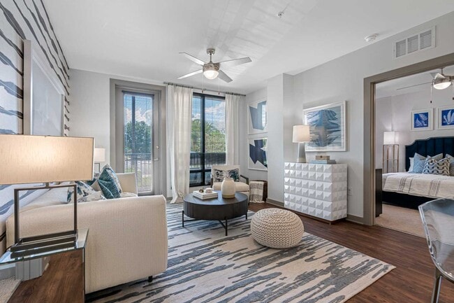 Cortland Westshore in Tampa, FL - Building Photo - Building Photo