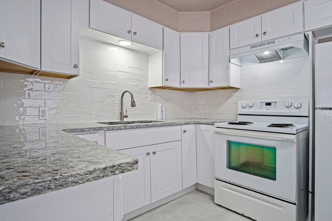 7202 NW 46th St in Bethany, OK - Building Photo - Building Photo