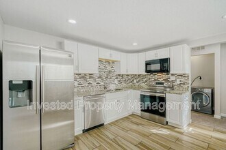 6820 Niagara St in Commerce City, CO - Building Photo - Building Photo