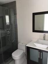 3211 SW 27th St-Unit -3211 in Miami, FL - Building Photo - Building Photo