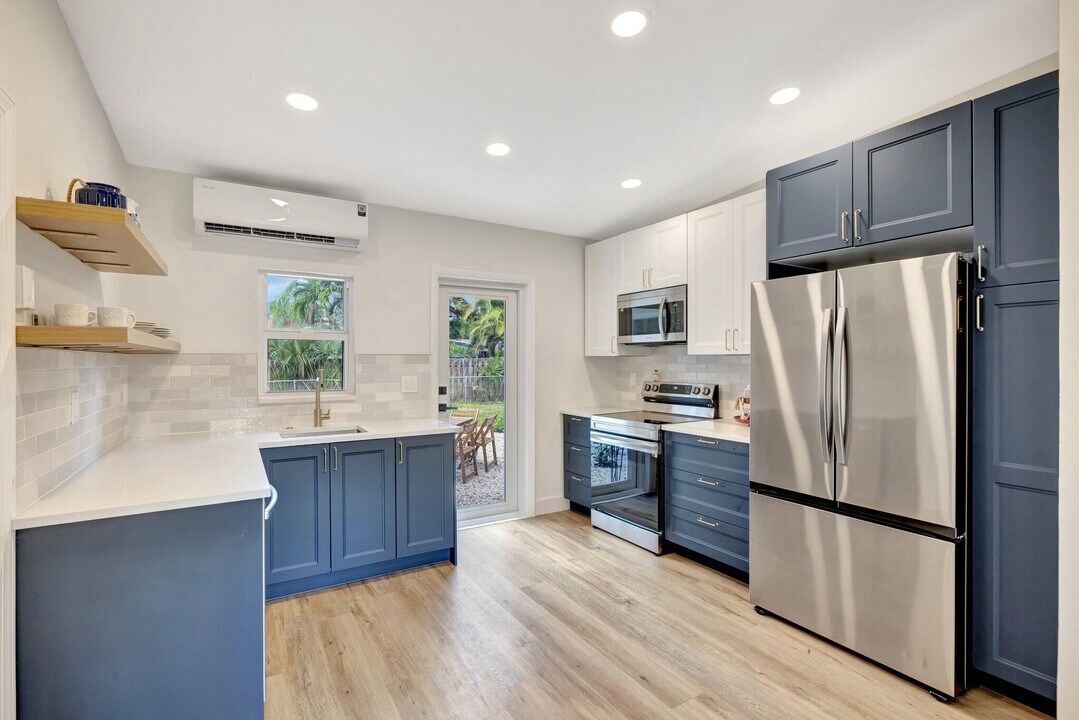 1721 SW 13th St in Fort Lauderdale, FL - Building Photo