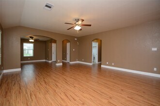 12567 Canyon Falls Boulevard in Willis, TX - Building Photo - Building Photo