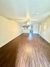 4023 Briarglen Dr, Unit 4 in Dickinson, TX - Building Photo - Building Photo