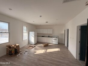 25 Lefferts St in Amsterdam, NY - Building Photo - Building Photo