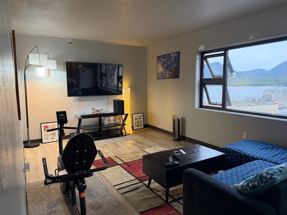 119 Austin St in Ketchikan, AK - Building Photo