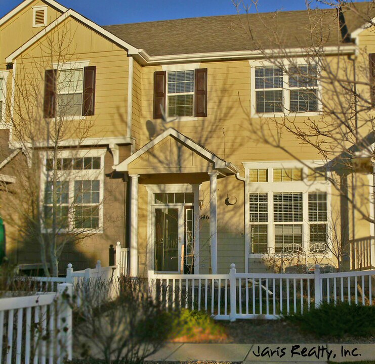 1469 Thunder Butte Rd in Castle Rock, CO - Foto de edificio