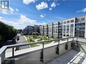 2075 King Rd in King, ON - Building Photo