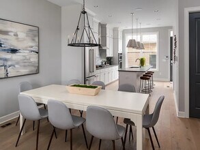 934 Pullman Pl in Grandview Heights, OH - Foto de edificio - Building Photo