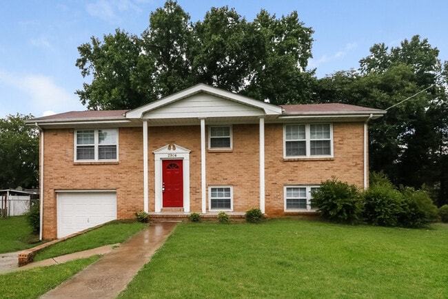 property at 2904 Broadview Dr NW