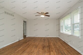 3132 Duquette Dr in St. Charles, MO - Building Photo - Building Photo