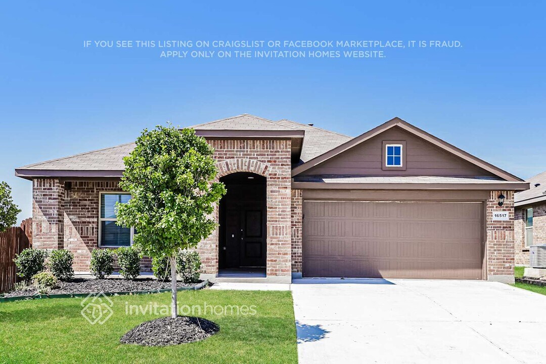 16517 Pembine Ln in Justin, TX - Building Photo