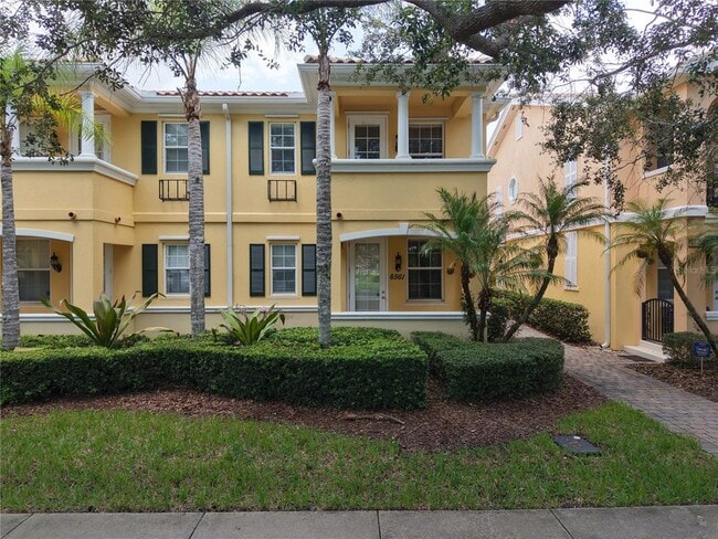 8561 Insular Ln in Orlando, FL - Building Photo - Building Photo