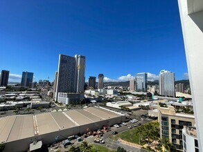 1000 Auahi St in Honolulu, HI - Building Photo - Building Photo