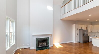 2639 N Wayne Ave in Chicago, IL - Building Photo - Building Photo