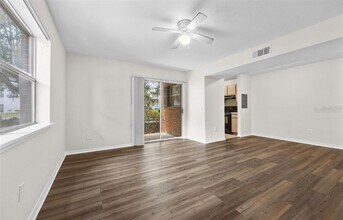 2360 SW Archer Rd in Gainesville, FL - Building Photo - Building Photo