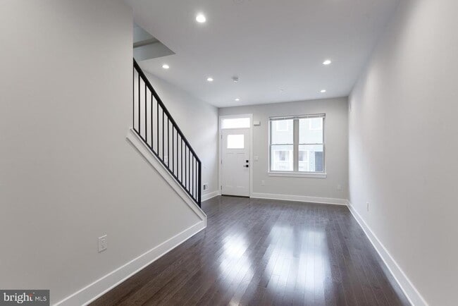 2722 Latona St in Philadelphia, PA - Building Photo - Building Photo