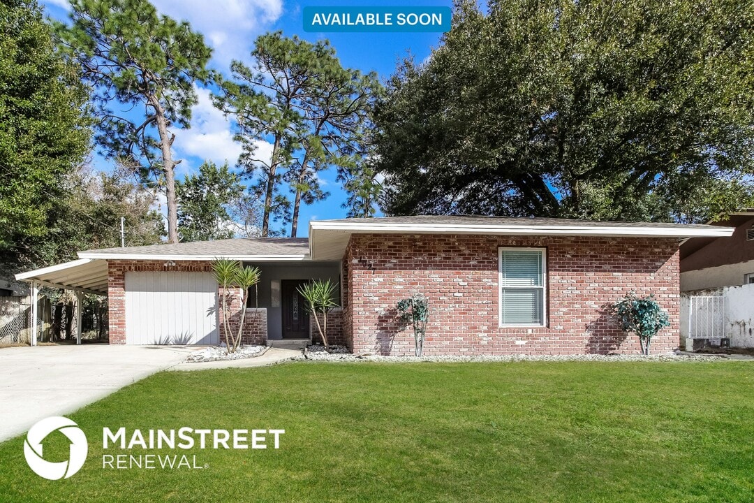 1027 Spring Garden St in Altamonte Springs, FL - Building Photo