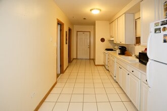 918 N Paulina St, Unit G01C in Chicago, IL - Foto de edificio - Building Photo