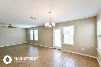 9651 Pleasanton Bluff in San Antonio, TX - Foto de edificio - Building Photo