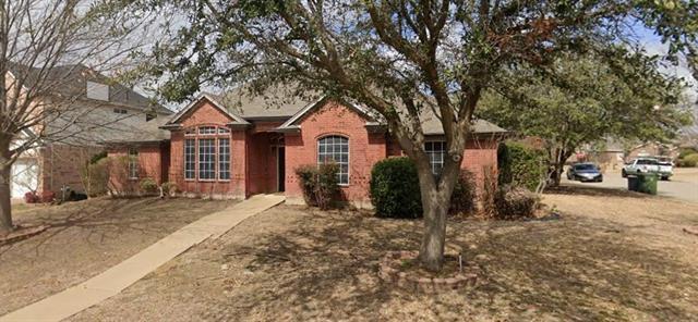 629 Dorchester Dr in Mansfield, TX - Building Photo