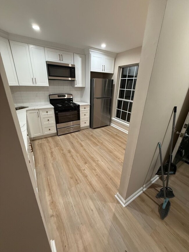 property at 100 Shawnee Pl