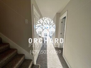2005 E Brookview Dr in Siloam Springs, AR - Building Photo - Building Photo