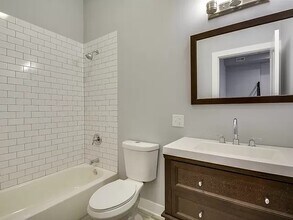 2815 W 25th St in Chicago, IL - Building Photo - Building Photo